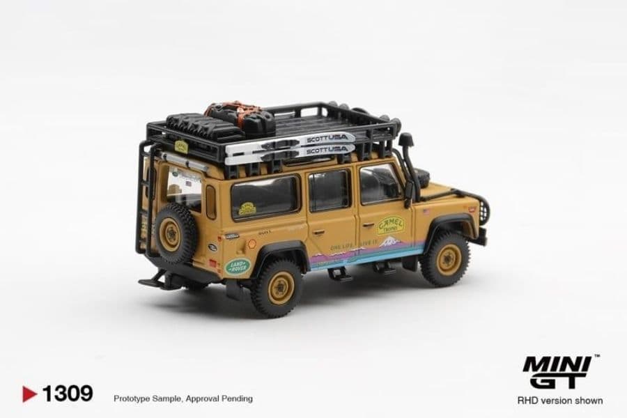 Mini GT MGT01309 Land Rover Defender 110 Camel Trophy CT.10 USA góc sau