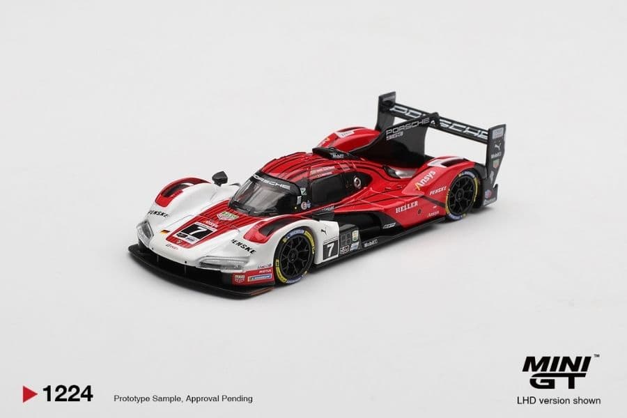 Xe mô hình Mini GT MGT01224 Porsche 963 #7 Porsche Penske Motorsport – góc đuôi xe