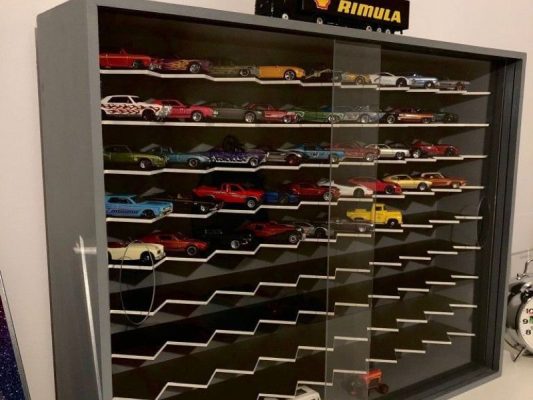 Display case là gì? Cách chọn tủ trưng bày mô hình phù hợp Tủ trưng bày mô hình (display case) là gì?